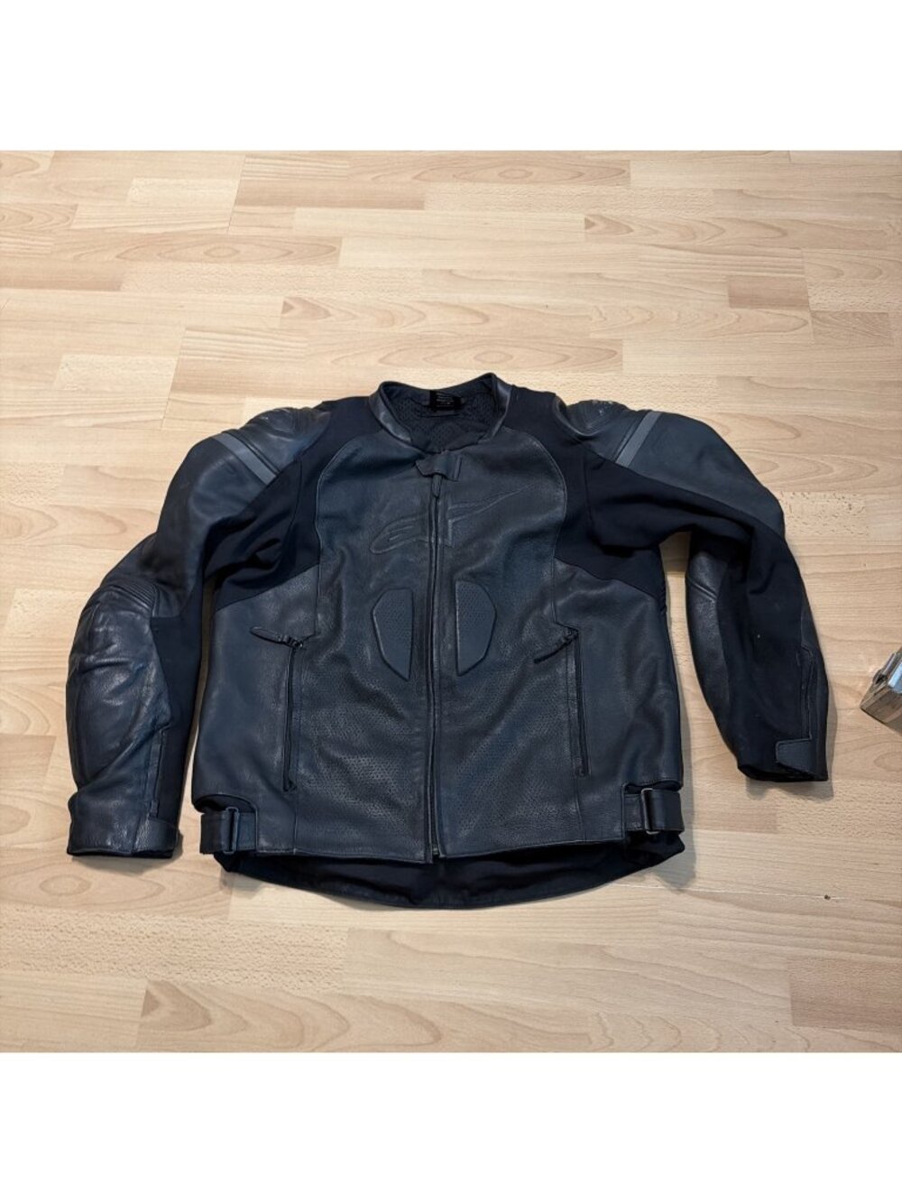 AlpineStars GP PLUS R V3 Motorcycle Jacket Size 48 USA